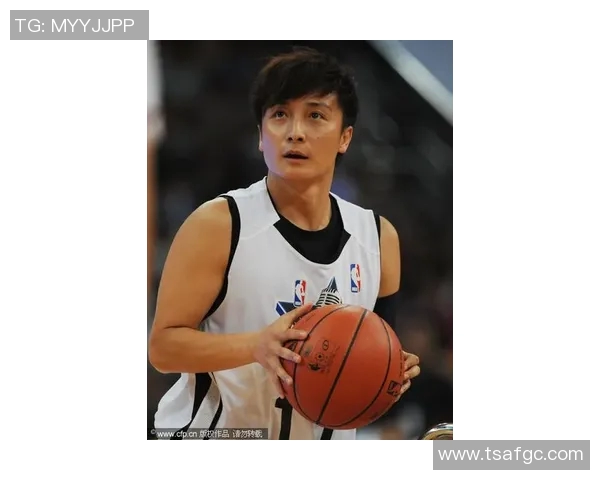 让女生为篮球和足球明星进行独特测评，揭示他们的魅力与实力