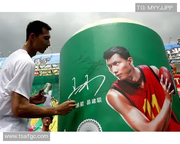 足球明星佩佩倾情代言的广告引发热潮展现运动魅力与品牌价值